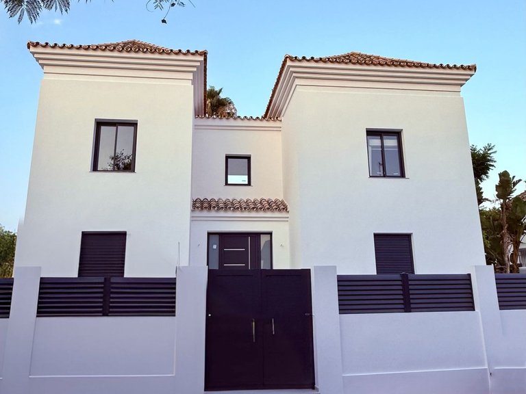 Villa for Sale in Marbella, Malaga 3