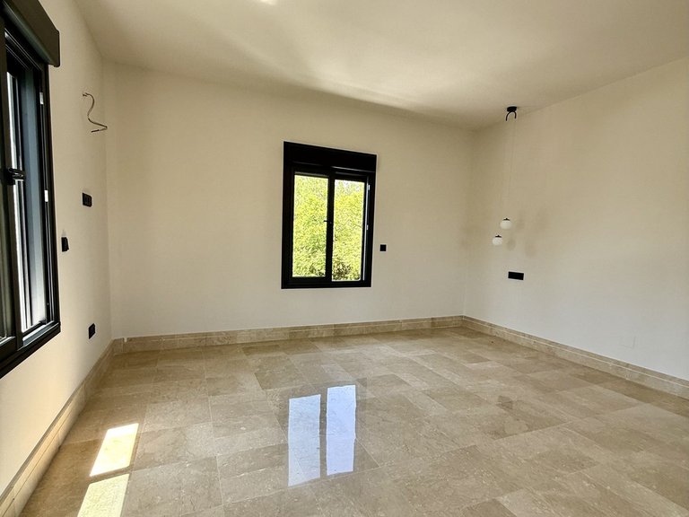 Villa for Sale in Marbella, Malaga 36