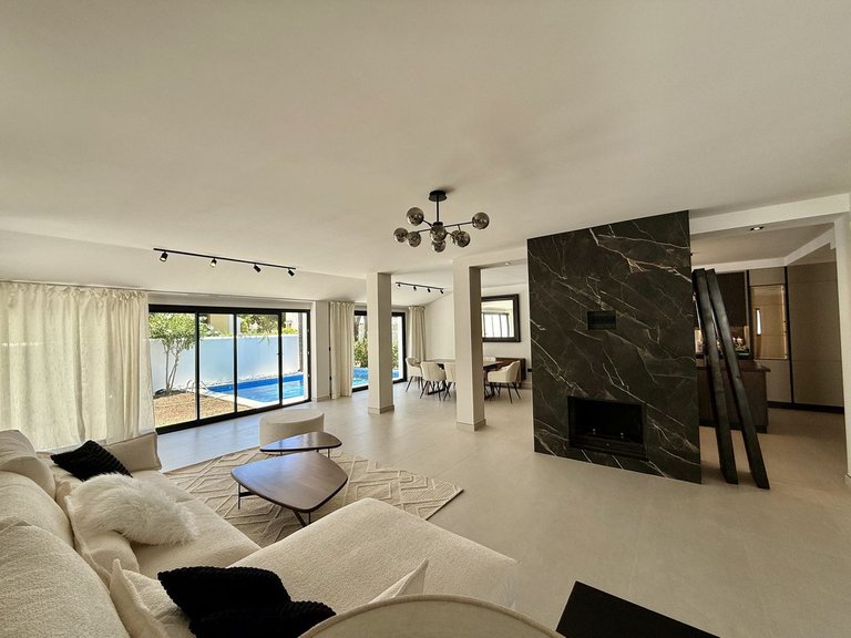 Villa for Sale in Marbella, Malaga 45