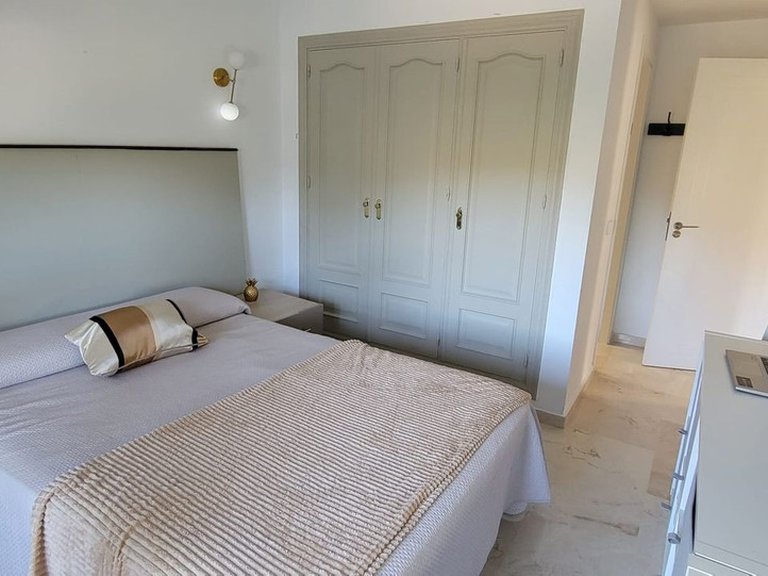 Apartment for Sale in Puerto Banús, Malaga 11