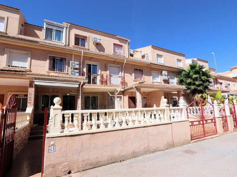 Villa for Sale in Playa Flamenca, Alicante 25
