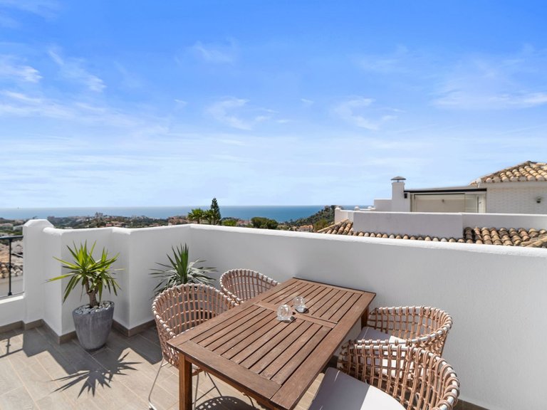 Villa for Sale in Benalmadena, Malaga 1