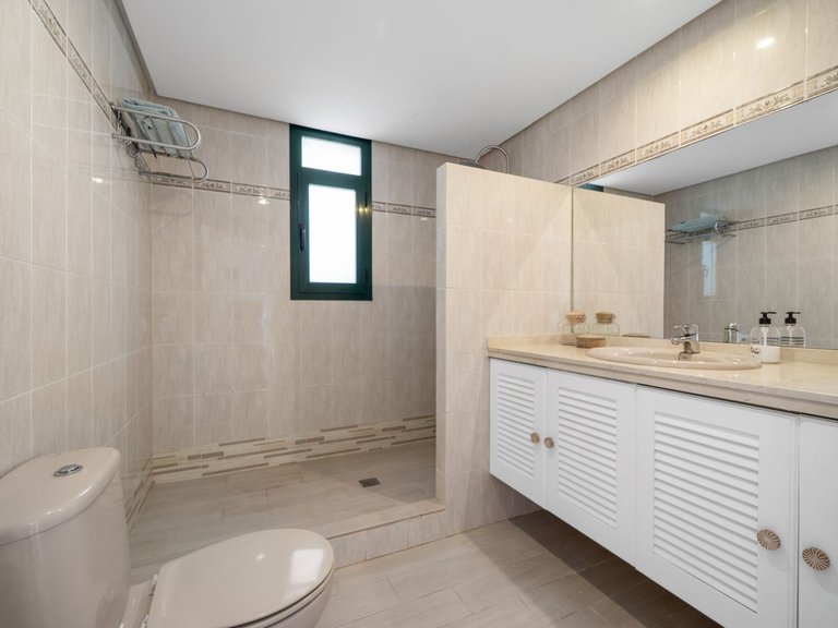 Villa for Sale in Benalmadena, Malaga 15