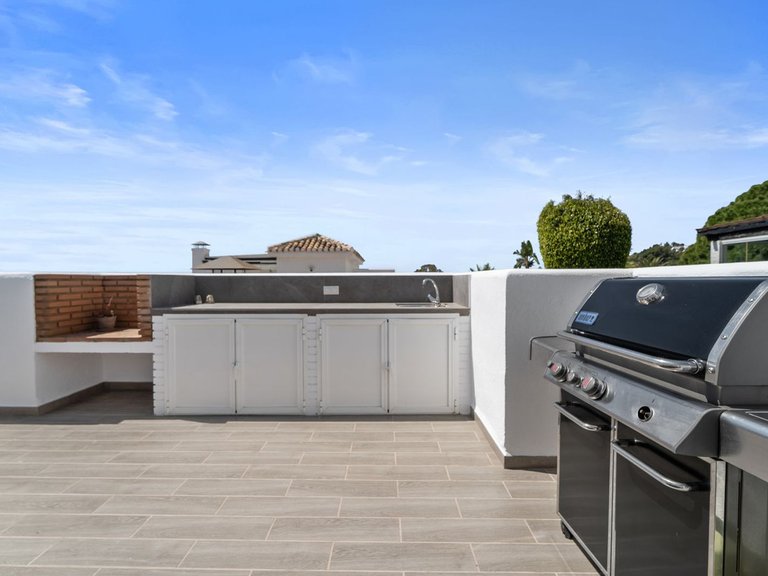 Villa for Sale in Benalmadena, Malaga 4