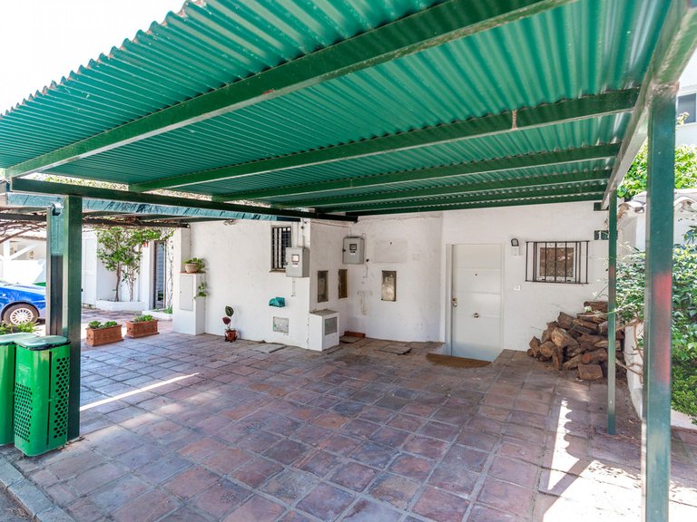 Villa for Sale in Nueva Andalucía, Malaga 19