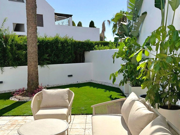 Apartment for Sale in Nueva Andalucía, Malaga 26