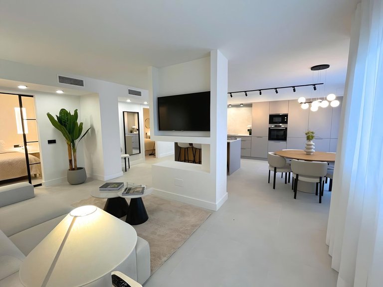 Apartment for Sale in Nueva Andalucía, Malaga 27