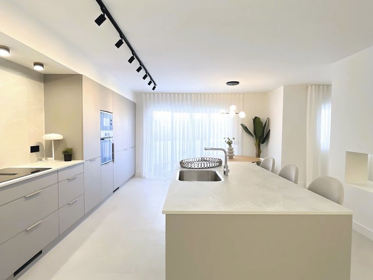 Apartment for Sale in Nueva Andalucía, Malaga 9