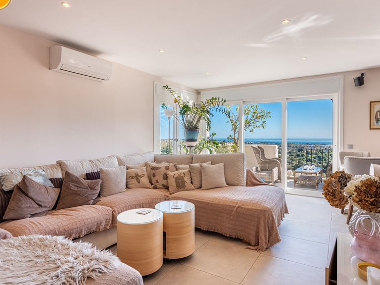 Apartment for Sale in Los Arqueros, Malaga 8