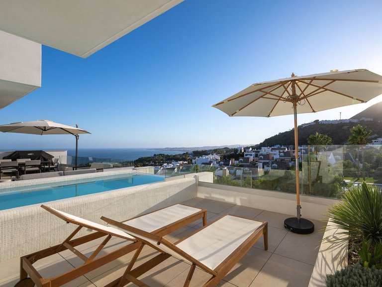 Villa for Sale in Benalmadena Pueblo, Malaga 1