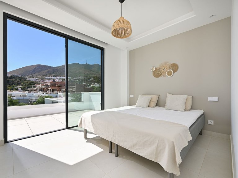 Villa for Sale in Benalmadena Pueblo, Malaga 18