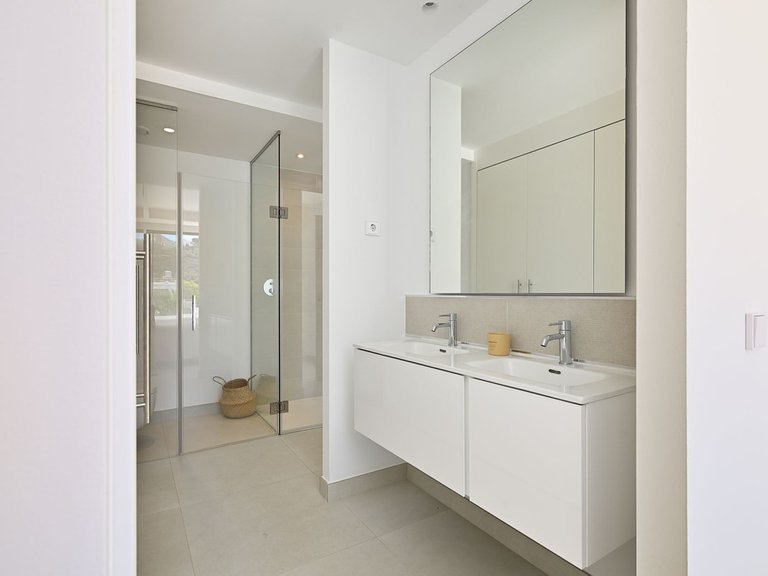 Villa for Sale in Benalmadena Pueblo, Malaga 23