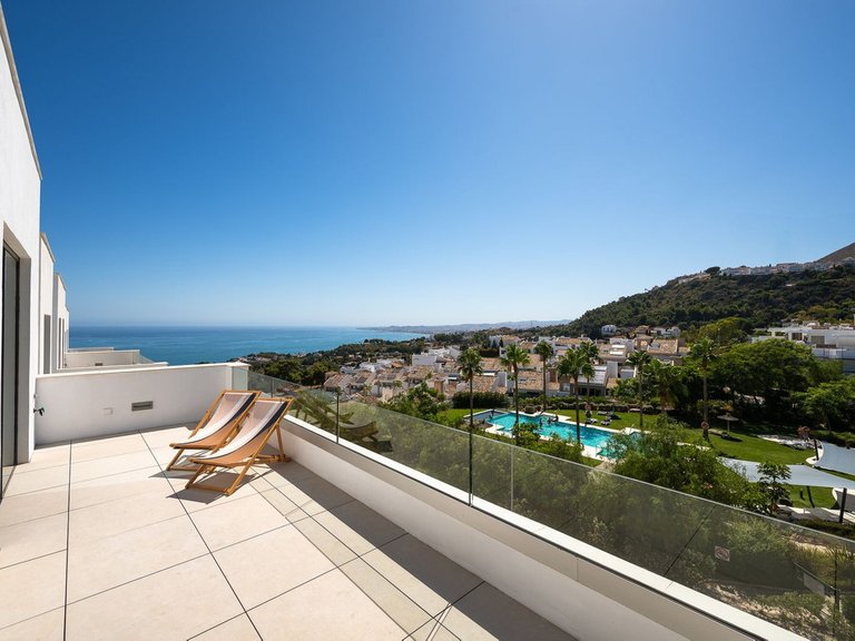 Villa for Sale in Benalmadena Pueblo, Malaga 28