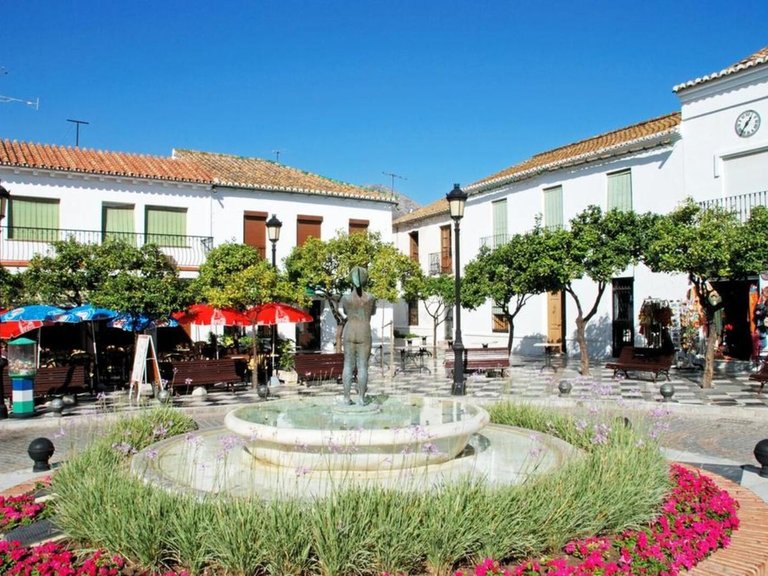 Villa for Sale in Benalmadena Pueblo, Malaga 60