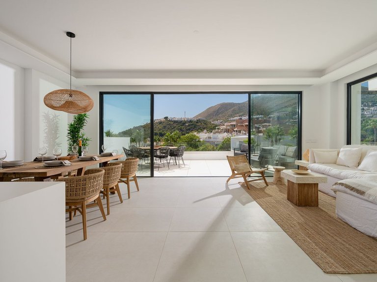 Villa for Sale in Benalmadena Pueblo, Malaga 7