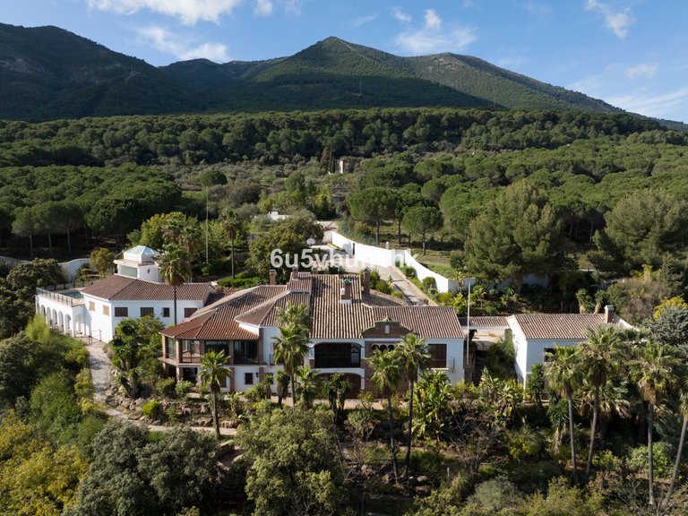 Villa for Sale in Alhaurín El Grande, Malaga 3