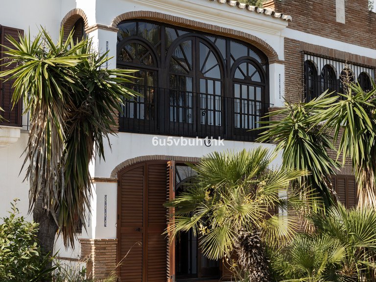 Villa for Sale in Alhaurín El Grande, Malaga 46