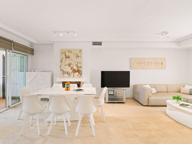 Villa for Sale in Costabella, Malaga 10