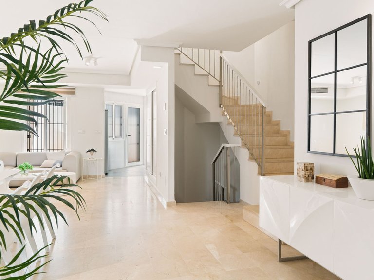Villa for Sale in Costabella, Malaga 12