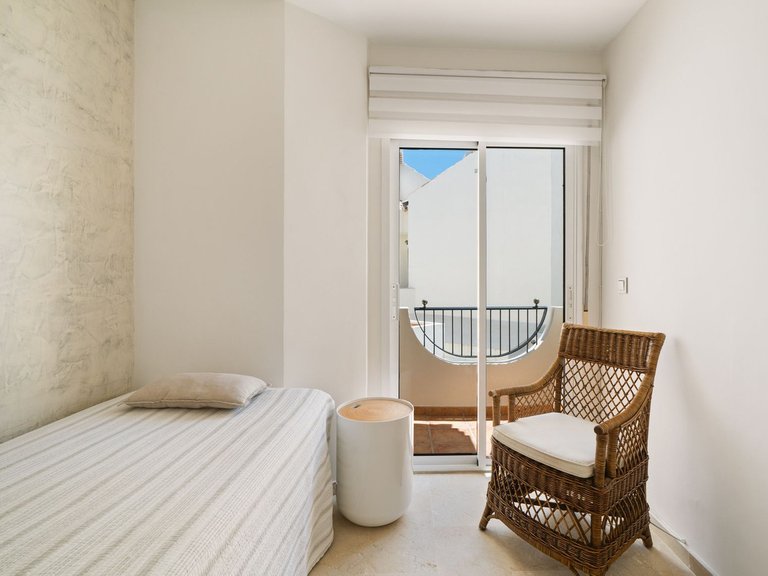 Villa for Sale in Costabella, Malaga 26