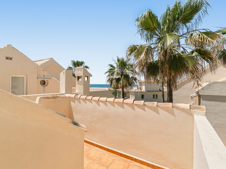 Villa for Sale in Costabella, Malaga 35