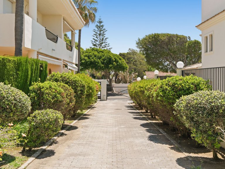 Villa for Sale in Costabella, Malaga 38