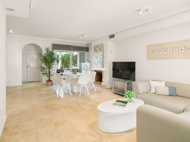 Villa for Sale in Costabella, Malaga 5