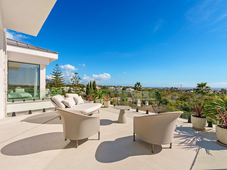 Villa for Sale in Benahavís, Malaga 42