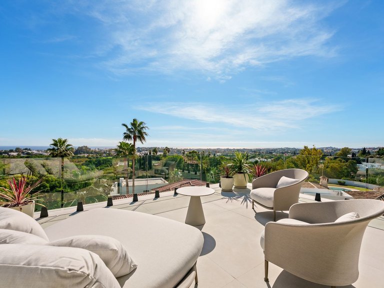 Villa for Sale in Benahavís, Malaga 43