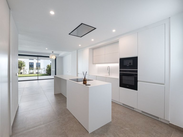 Apartment for Sale in Estepona, Malaga 2