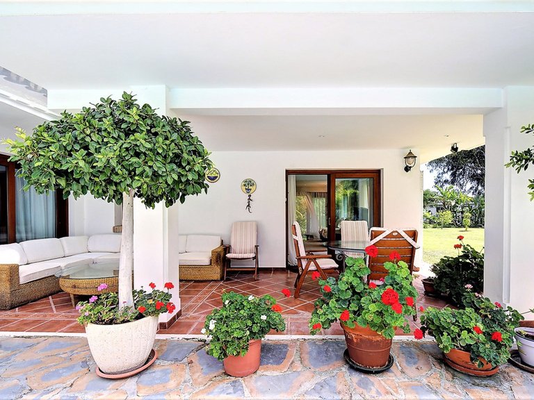 Villa for Sale in Costalita, Malaga 10