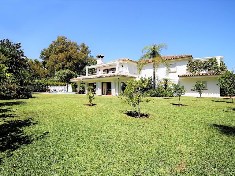 Villa for Sale in Costalita, Malaga 2