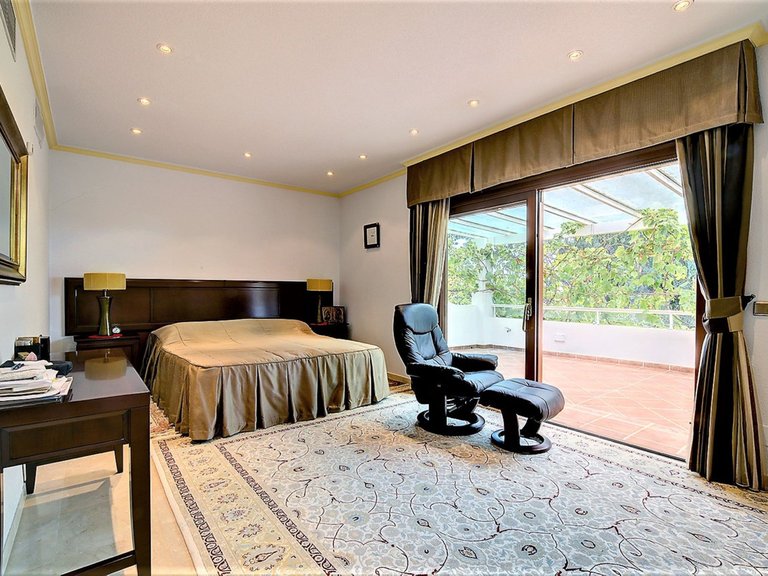 Villa for Sale in Costalita, Malaga 28