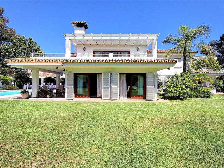 Villa for Sale in Costalita, Malaga 3