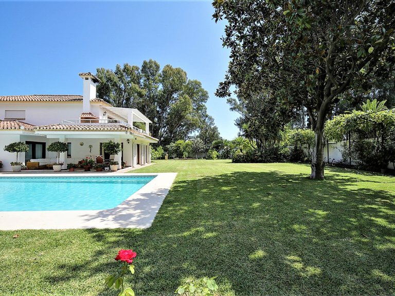 Villa for Sale in Costalita, Malaga 5