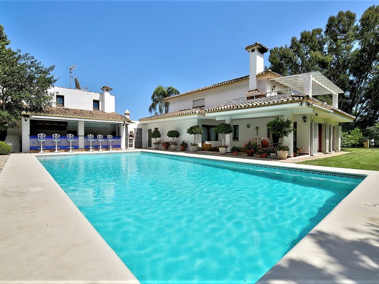 Villa for Sale in Costalita, Malaga 8