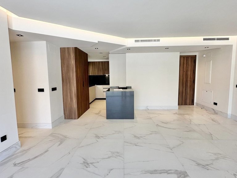 Apartment for Sale in San Pedro De Alcántara, Malaga 2