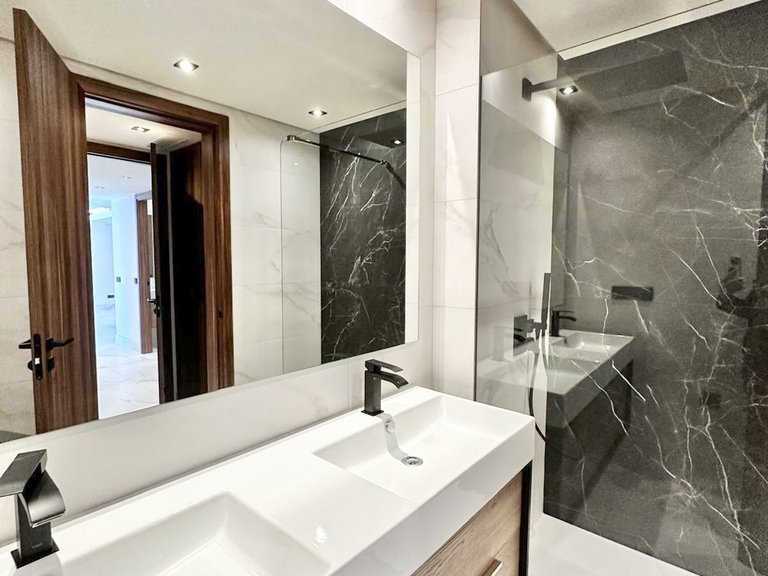 Apartment for Sale in San Pedro De Alcántara, Malaga 4