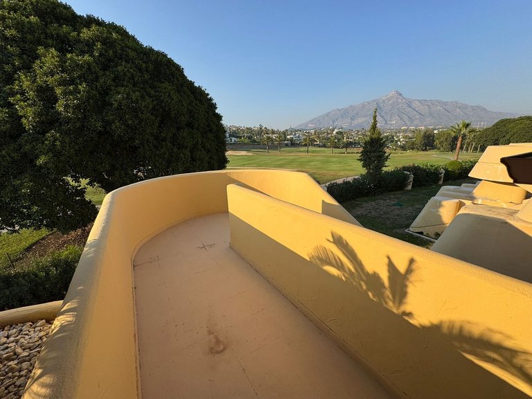 Apartment for Sale in Nueva Andalucía, Malaga 12