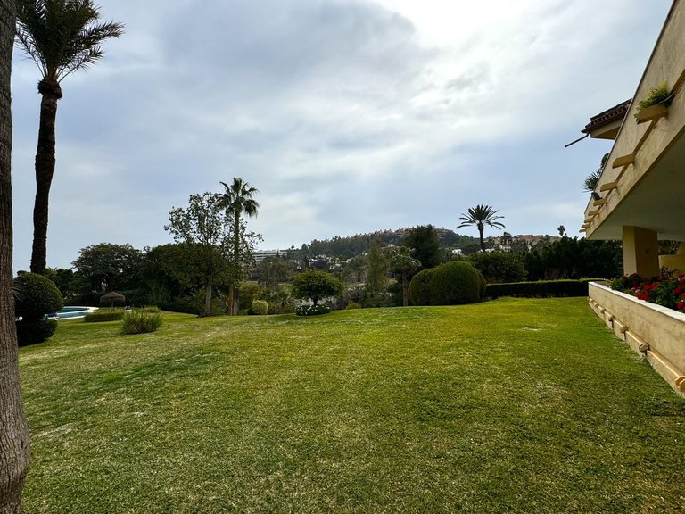 Apartment for Sale in Nueva Andalucía, Malaga 18
