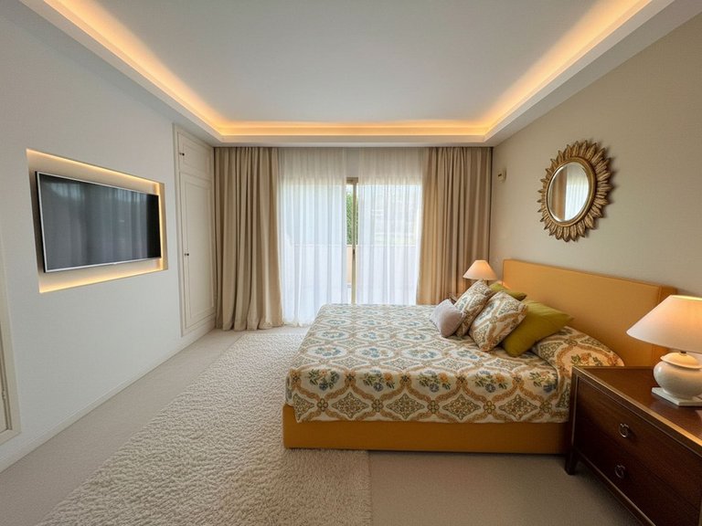 Apartment for Sale in Nueva Andalucía, Malaga 4