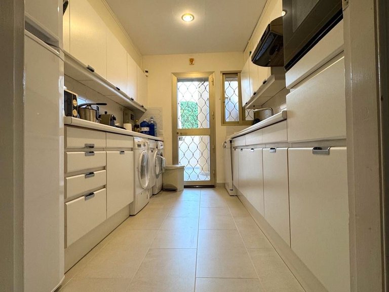 Apartment for Sale in Nueva Andalucía, Malaga 9
