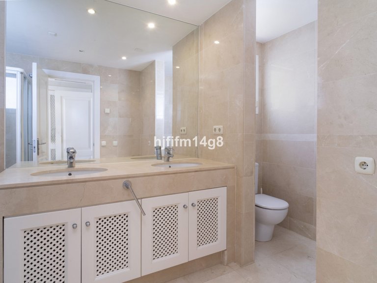 Apartment for Sale in Nueva Andalucía, Malaga 12