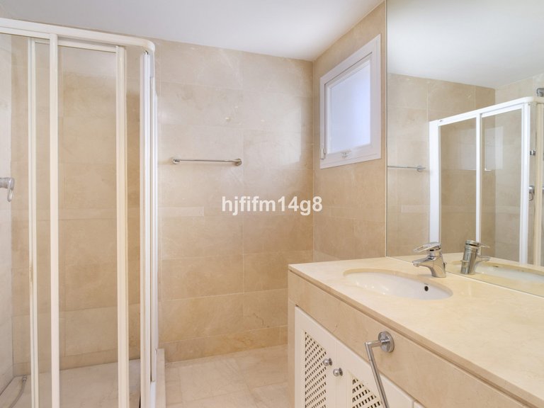 Apartment for Sale in Nueva Andalucía, Malaga 13