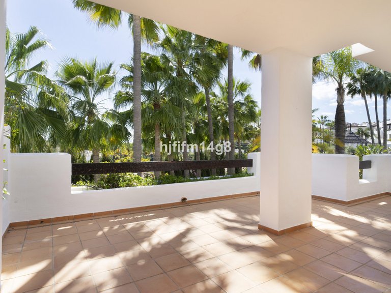 Apartment for Sale in Nueva Andalucía, Malaga 2