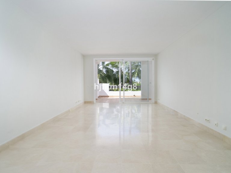 Apartment for Sale in Nueva Andalucía, Malaga 4
