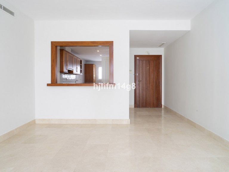 Apartment for Sale in Nueva Andalucía, Malaga 6