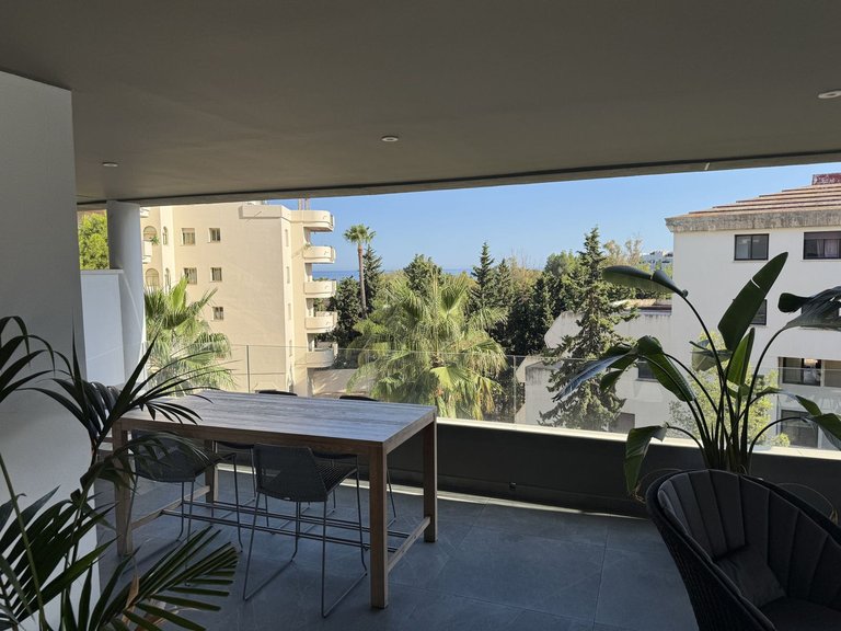 Apartment for Sale in Nueva Andalucía, Malaga 9