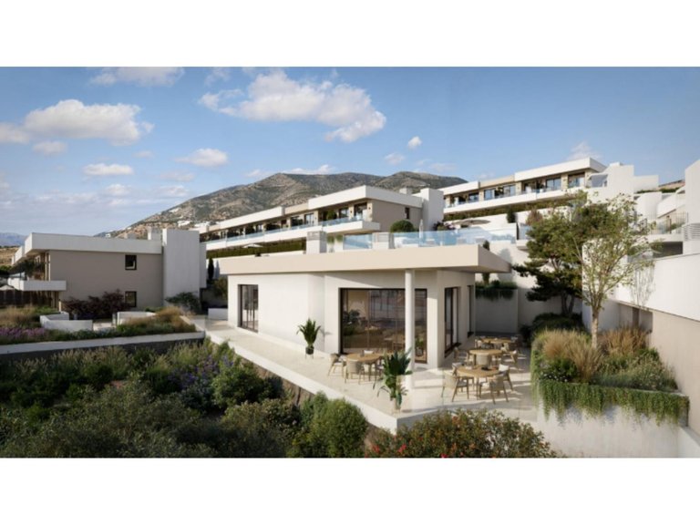 Villa for Sale in Fuengirola, Malaga 2