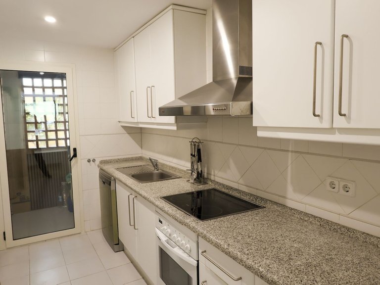 Apartment for Sale in Los Arqueros, Malaga 7